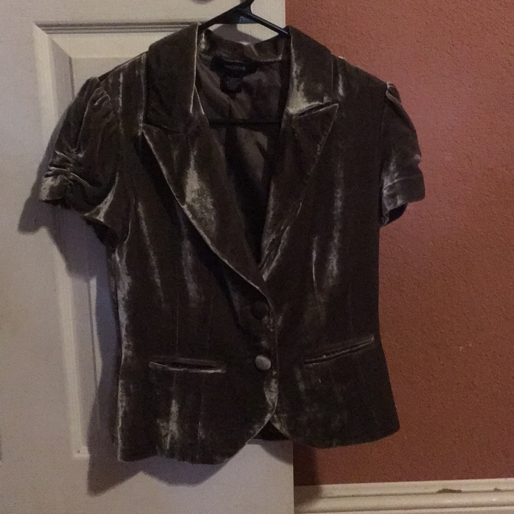 Short sleeve velvet jacket